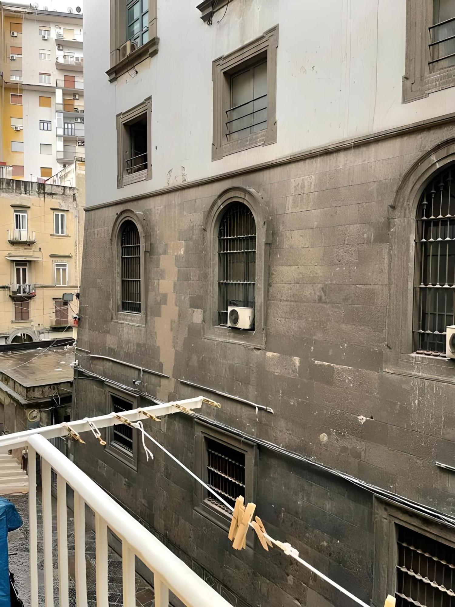 Il Vicoletto Del Castello Hotell Neapel Exteriör bild